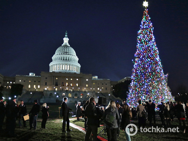 John Boehner Hosts Lighting Ceremony For Capitol Christmas Tree