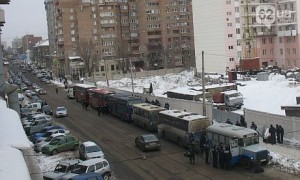 Из Донецка в столицу отправили несколько сотен милиционеров. Фото - frankensstein