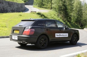 shpiony-vpervye-zasekli-pervyi-vnedorozhnik-ot-bentley-984x656-15493