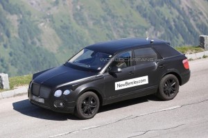 shpiony-vpervye-zasekli-pervyi-vnedorozhnik-ot-bentley-984x656-16369