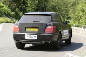 shpiony-vpervye-zasekli-pervyi-vnedorozhnik-ot-bentley-984x656-28399