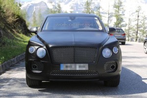 shpiony-vpervye-zasekli-pervyi-vnedorozhnik-ot-bentley-984x656-78897