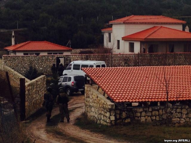 Обыск дома заместителя председателя Меджлиса Ахтема Чийгоза январь 2015 года