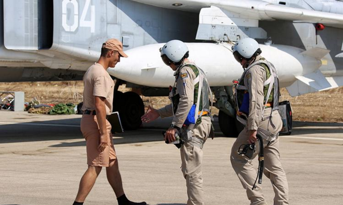 Российские пилоты на авиабазе "Хмеймим" в Сирии. Фото: ТАСС