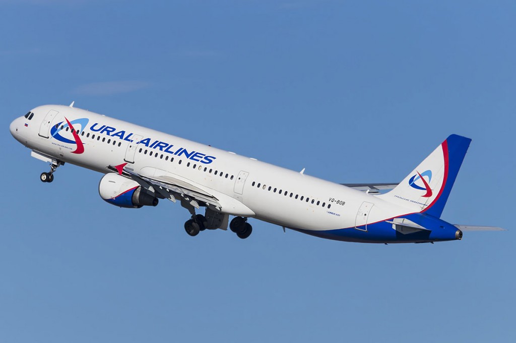 vq-bob-ural-airlines-airbus-a321-200_3
