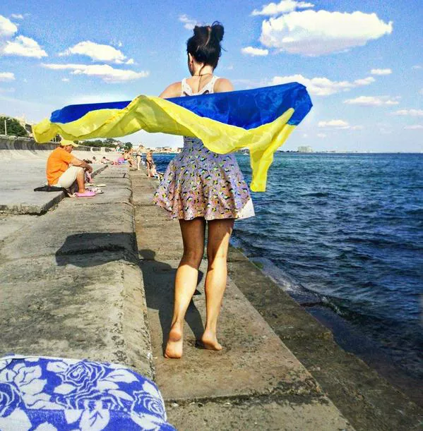 Девочка говорит, что это фото ей дорогого стоило, но для нее Крым - это Украина Фото: Instagram
