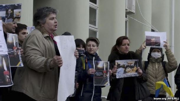 Лариса Китайская на акции протеста в Киеве, архивное фото Крым.Реалии