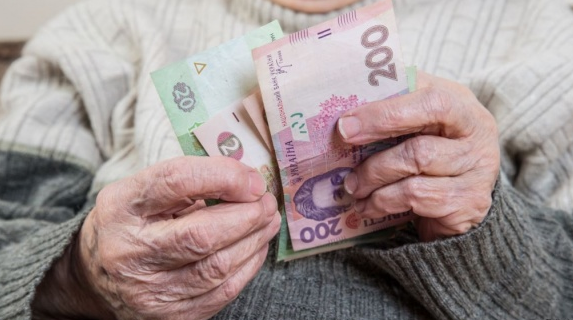 Розенко объявил о повышении пенсий для 7 млн. украинцев