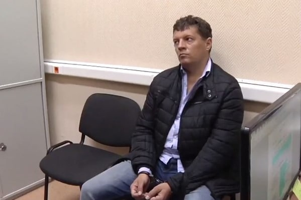 Фейгин осуждает суд в несоблюдении прав Сущенко на защиту