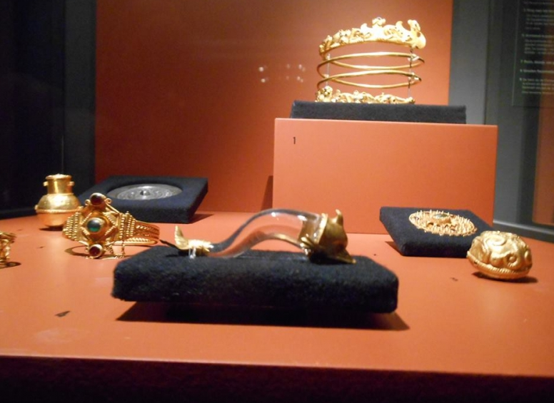 Экспонаты из коллекции "крымского золота скифов" в Амстердаме. Фото: EPA/UPG
