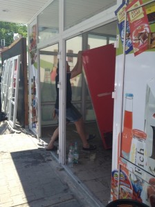 213-06-11-1370957835