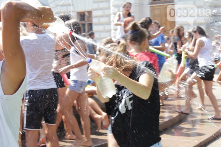 2d51c7c4a328c2391fb99c5957558bd3