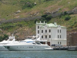 фото: "Центр"