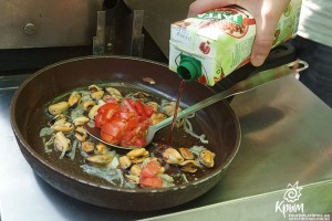 V-Sevastopole-prohodit-gastronomicheskij-festival'-Midijnyj-jekspress-1