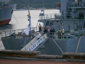 b2bdc61-novinskij-agitiroval-na-korable-