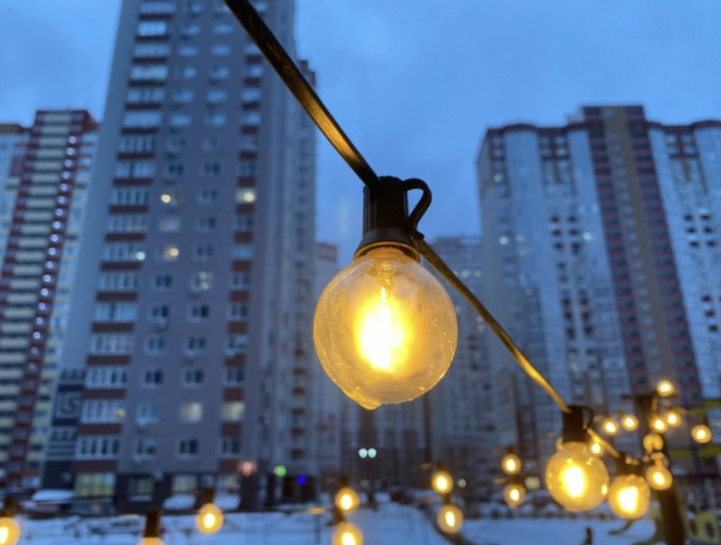 В Украине из-за непогоды и боевых действий без света остается 455 ...