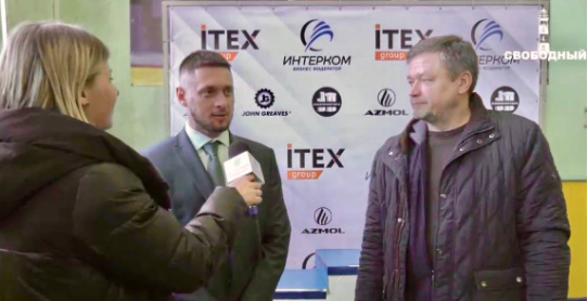Євгеній Данно(ліворуч) та Алексей Голобля(праворуч) на турнірі з боротьби у Бердянську, скріншот з відео пропагандистів, березень 2023 р.