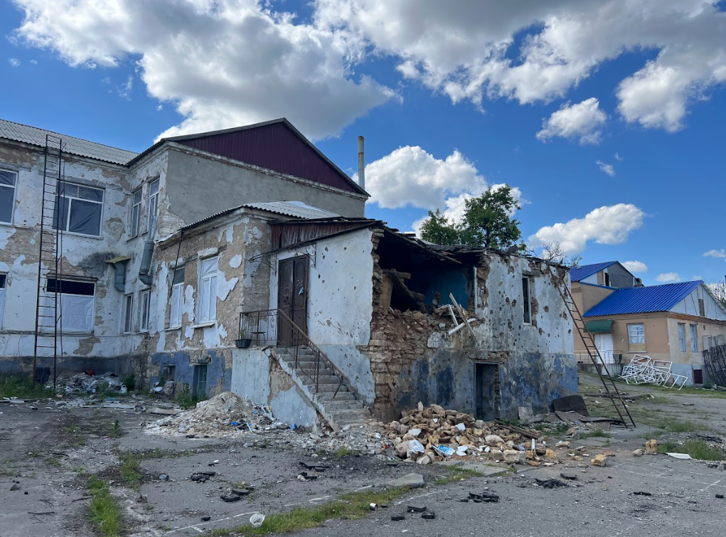 Зруйнована школа в Калинівському. Фото: Олег Батурін