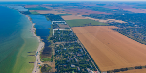 Експропрійовані російськими окупантами санаторій  “Приморський” і б\в “Аврора”.  Джерело фото: Google Maps 