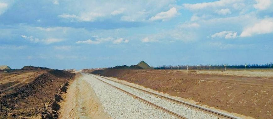   Нова залізнична колія на ТОТ Донецької області.  Березень 2024 р. Джерело фото: соцмережі 
