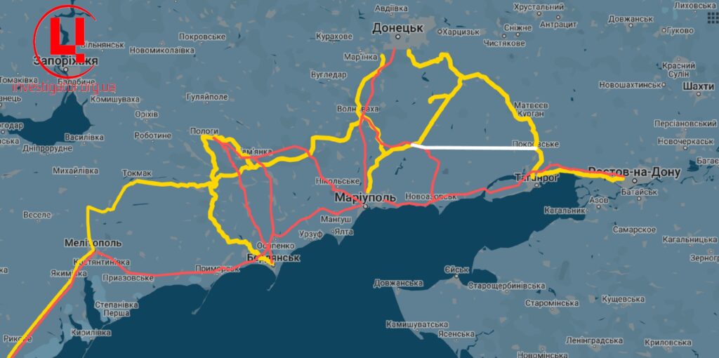 Умовна схема військової логістики між РФ та ТОТ Запорізької та Донецької областей, де червоним кольором позначено автодороги, жовтим – залізницю, білим – майбутню резервну гілку нової залізниці. Фото: investigator.org.ua 