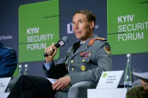 Генерал-майор Крістіан Фройдінґ під час виступу на КБФ Фото: КБФ