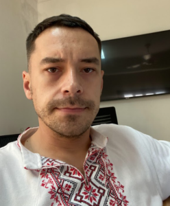 Обвинувачений Олександр Черенков, Маскат, лютий 2022 року. Фото надане Олександром Черенковим