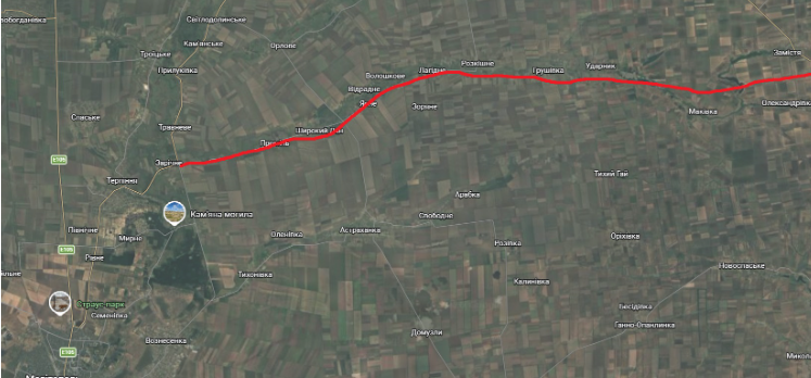Червоним позначений напрямок, де ведеться знесення лісосмуг  для будівництва автодороги від Зарічного до Бердянської траси . Фото: Скрін з GoogleMaps
