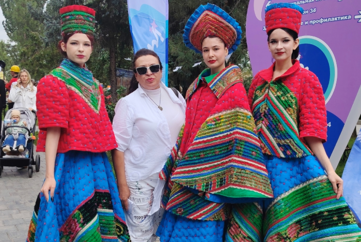 Лілія Гришагіна з Нової Каховки, засуджена за колабораційну діяльність, вересень 2025 року. Фото з соцмереж